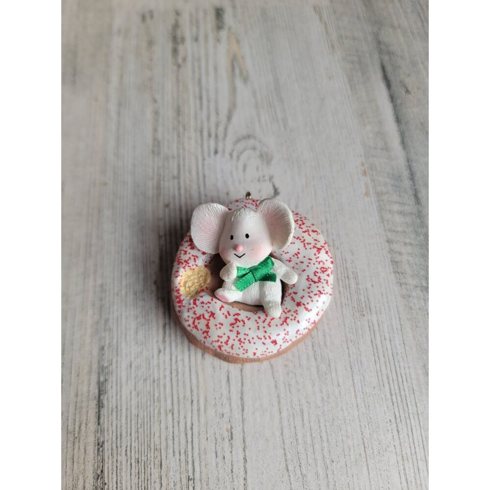 Hallmark 1988 midnight snack Bob donut mouth ornament Xmas